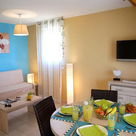 Family-Friendly Coastal Retreat *