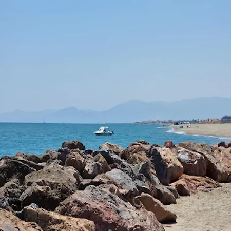 Сasa de vacaciones Family-Friendly Coastal Retreat